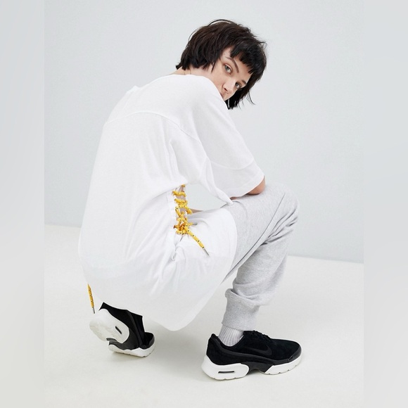 ⭐️ NWT Ivy Park White Lace-Up Sides Football Tee Shirt SMALL - Picture 2 of 11